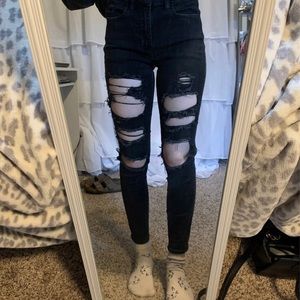 American Eagle High Rise Distressed Jeans